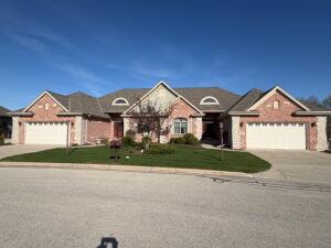 Avian At Tuckaway Condominium 6837 W Greyhawk Ct  in Franklin wi. List Price: $770,000