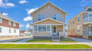 1019  Bluff Ave in Sheboygan wi. List Price: $235,000