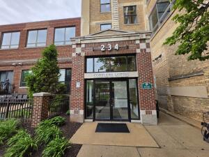 Cobblers Lofts 234 E Reservoir Ave 404 in Milwaukee wi. List Price: $235,000
